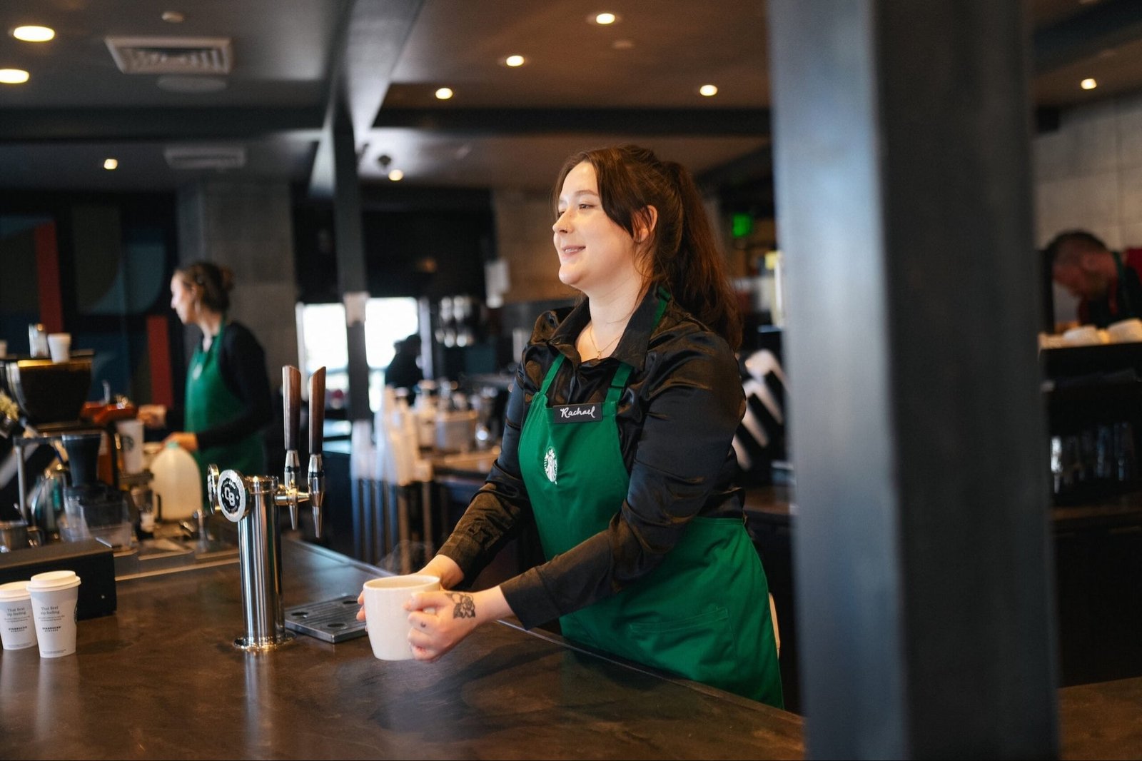 Starbucks presents a strict new dressing code for barists Businessman